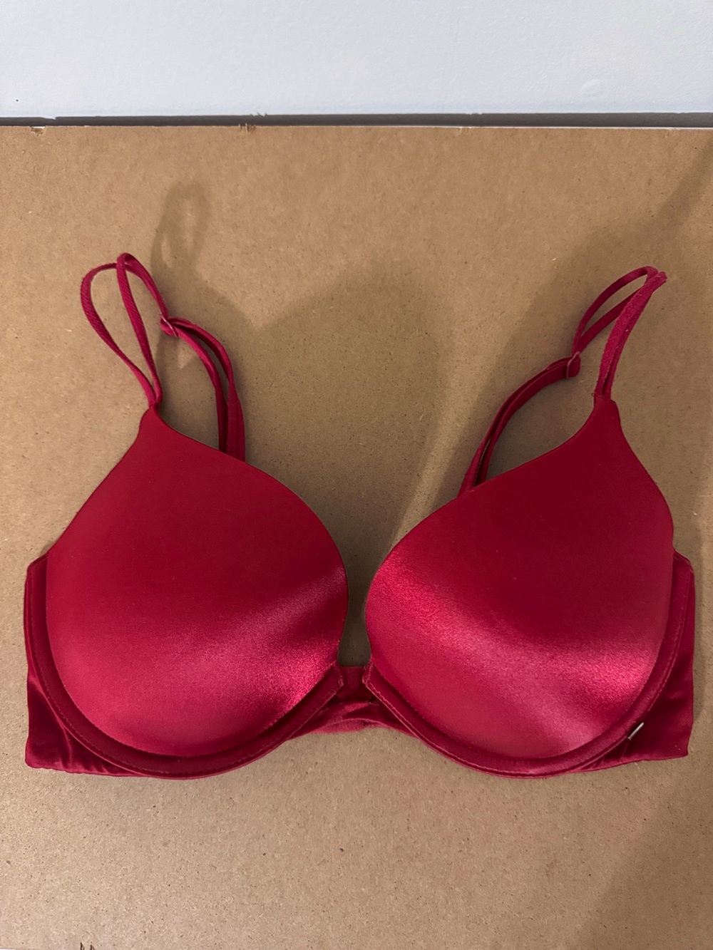 Victoria Secret Very sexy  Push-Up Bra in Deep Wine Red 32D